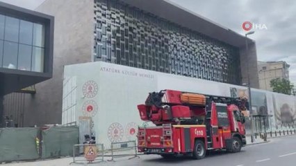 Taksim AKM'de korkutan yangın