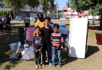 Son dakika haberi | Kirasını ödeyemeyen 4 çocuklu kadın sokağa atıldı