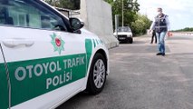 KIRKLARELİ - Karantinada olması gereken kişi hasta ziyaretine giderken trafik uygulamasında yakalandı