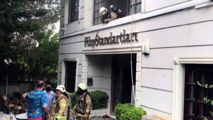 İSTANBUL - Şişli'de bir binada çıkan yangın söndürüldü