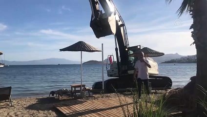 MUĞLA - Bodrum'da iş makinesiyle sahilde tehlikeli hareketler yapan operatör serbest bırakıldı