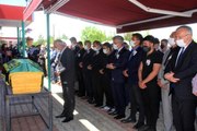 Covid-19'a yenik düşen CHP'li Mollaköy Belediye Başkanı son yolculuğuna uğurlandı