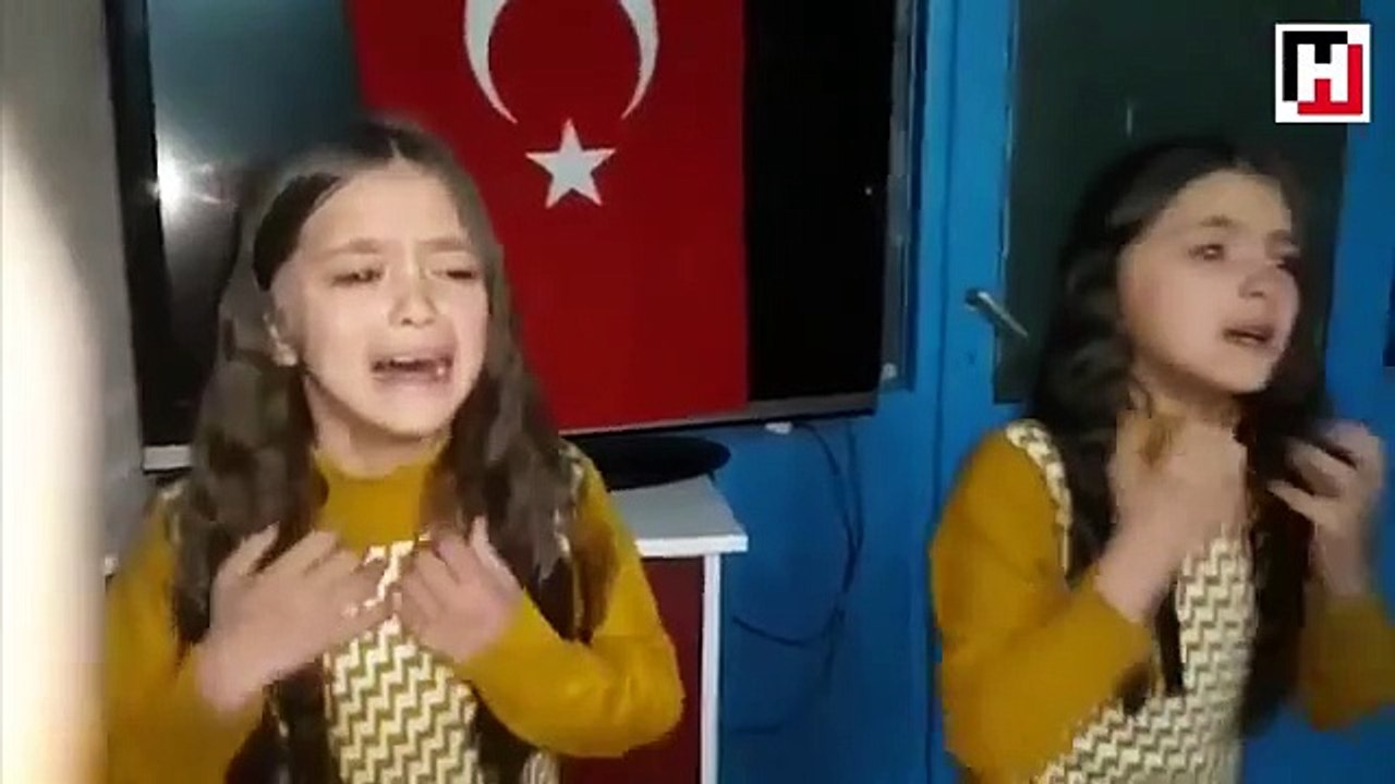 İstiklal Marşı'nı bir de bu ikiz kardeşlerden dinleyin