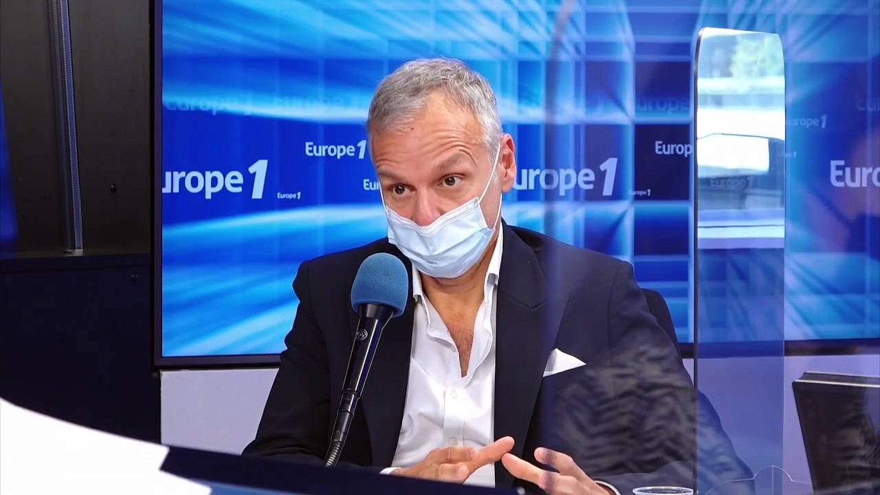 EXTRAIT - "On va fermer quatre magasins" annonce le président du groupe Printemps