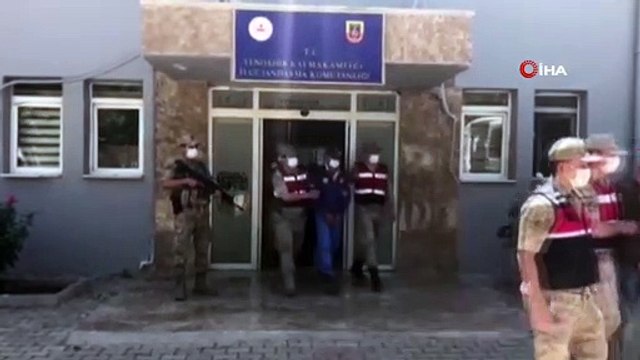 Diyarbakır'da 'pes' dedirten hırsızlık...Vatandaşların canını tehlikeye atıp tren raylarının demir aksamını çaldılar