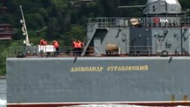 Rus savaş gemisi “Türk bayrağı” dalgalandırarak İstanbul Boğazı’ndan geçti