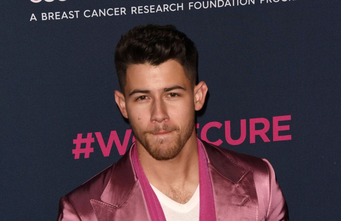 Nick Jonas enthüllt Verletzungen von Fahrradunfall