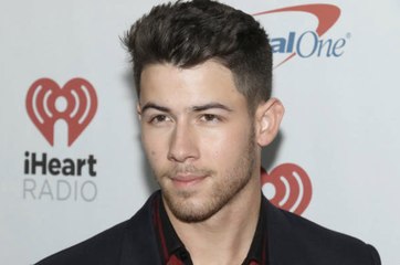 Nick Jonas hospitalizado después de una lesión en el set
