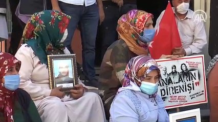 Evlat nöbeti tutan baba: Annelerin çadırı zaferi kazanmıştır.