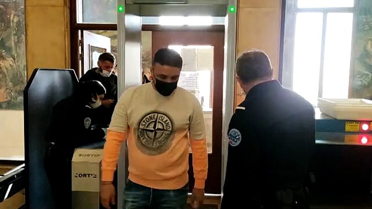 Cinq supporters passent aujourd'hui devant le tribunal correctionnel. Crédits L.L.