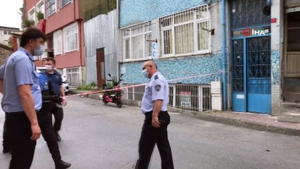 Fatih’te çökme riski olan 50 yıllık bina boşaltıldı