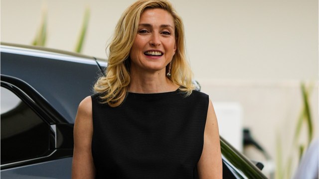 VOICI : Valérie Trierweiler : comment a-t-elle réagi à la révélation de la liaison entre François Hollande et Julie Gayet ?