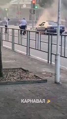 Voilà ce qui arrive quand on lâche un extincteur après l'avoir enclenché !