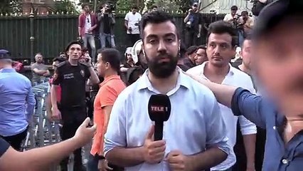 TELE 1 kameramanına polisten tekme