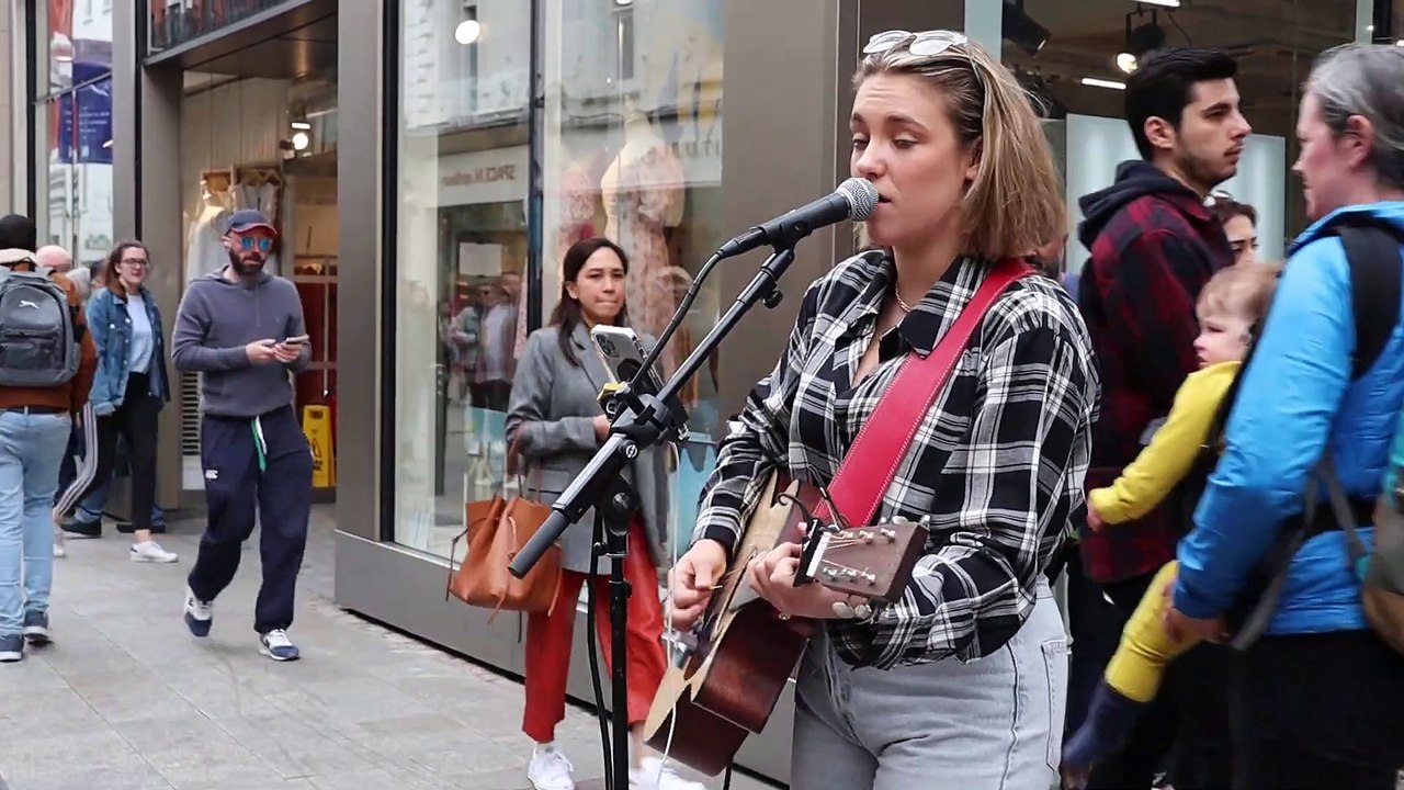 Allie Sherlock - Rihanna Umbrella