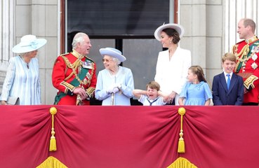 Queen Elizabeth's walking stick was a gift from the British Army!