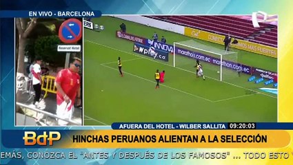 Llegó a Barcelona: Hincha israelita ya alienta a la selección peruana en exteriores de hotel