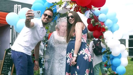 Queen's Jubilee is shrunk in model village display