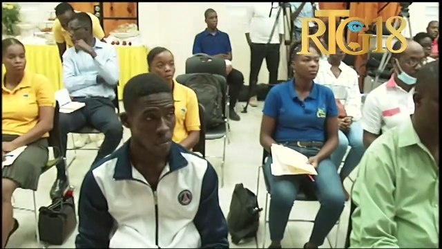 Univèsite kiskeya ak ministè edikasyon nasyonal òganize yon jounen echanj ak enfòmasyon.