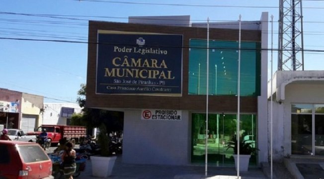 Advogado comenta decisão para recontar votos e dar posse a vereadores em São José de Piranhas