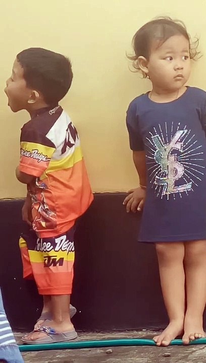 ADE CINTA TAK SEINDAH