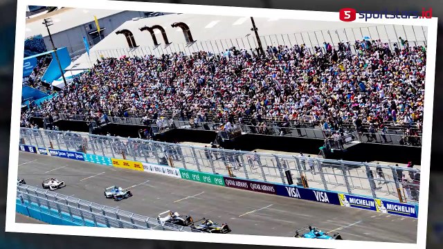 Para Penonton Formula E Rasakan Sensasi Balapan di Atas Sirkuit Ancol