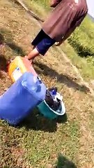 DRONE PENYEMPROT PADI !!  era modern penyemprot padi menggunakan DRONE.