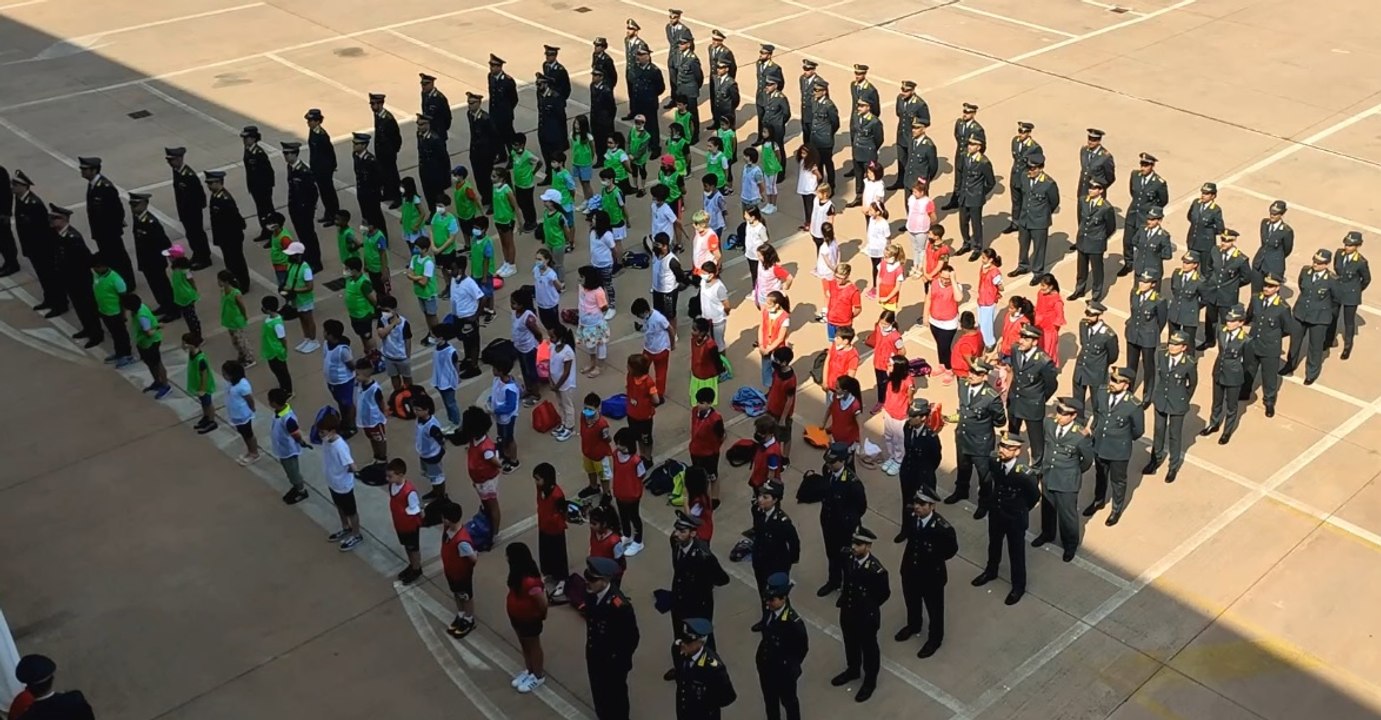 Bologna, i bambini della scuola primaria “Garibaldi” visitano caserma Guardia di Finanza (04.06.22)