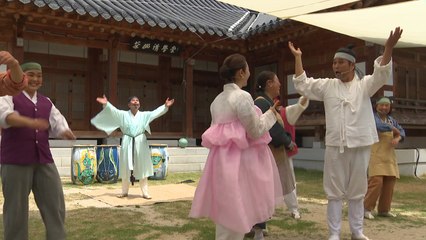 정약용 유배지에서 신명나는 마당극...주민들 적극 호응 / YTN