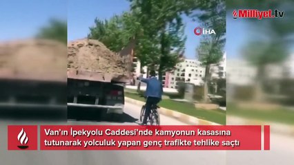 Genç bisikletlinin tehlikeli yolculuğu