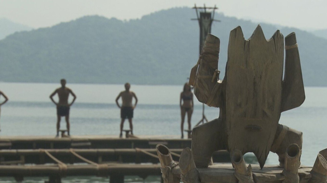 GALA VIDEO - Législatives 2022 : une ancienne gagnante de Koh-Lanta se lance dans la course à l’élection !