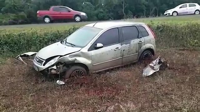 Seis pessoas ficam feridas em forte acidente de trânsito na BR-277, nas proximidades de Santa Tereza do Oeste