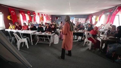 Ahıska Türkü kadınlar ana dillerini Türkiye'de öğrenme imkanı buldu