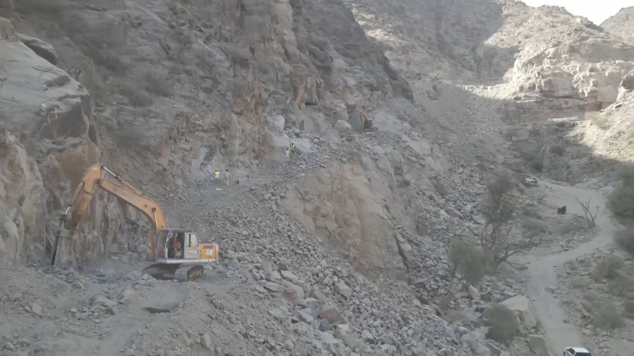 صعوبة التنقل بين محافظتي أبين ولحج في اليمن