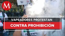 Protestan contra la prohibición de vapeadores afuera de Cofepris