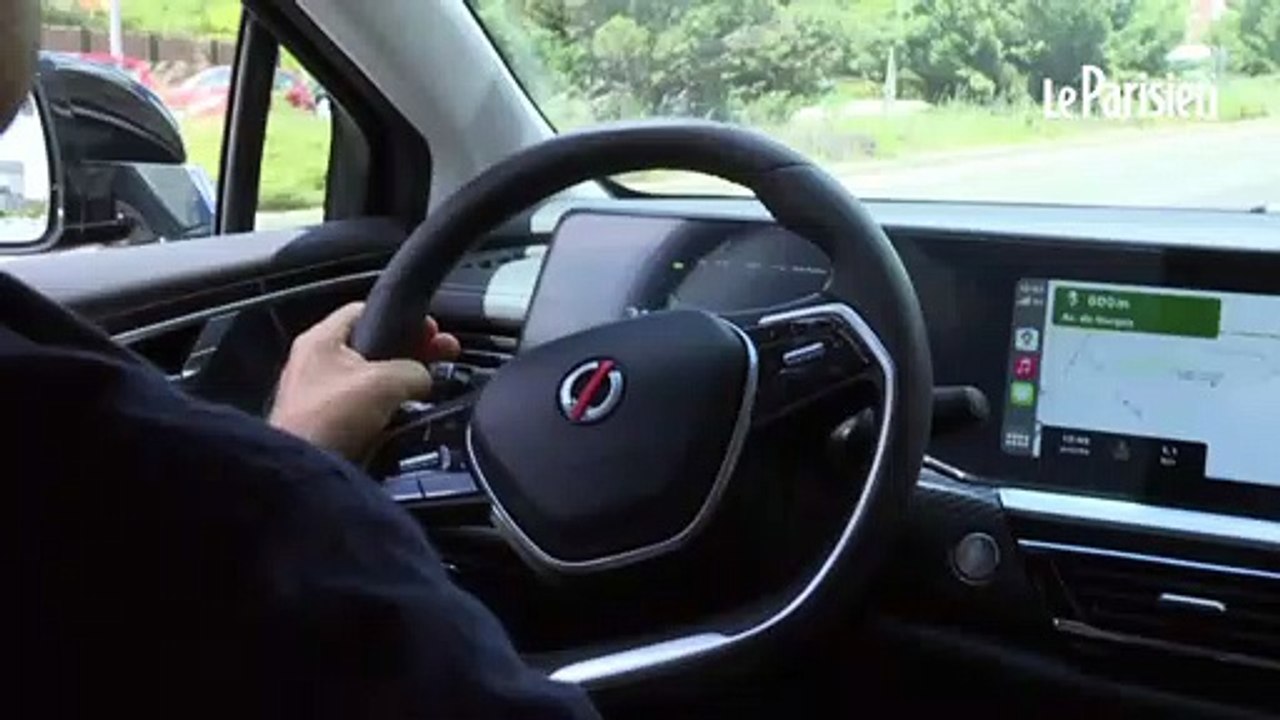 Renault présente la Mobilize Limo, une berline électrique réservée aux taxis et VTC