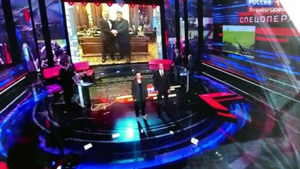 La mayoría de los rusos apoyan la guerra en Ucrania, resultado de la propaganda en televisión