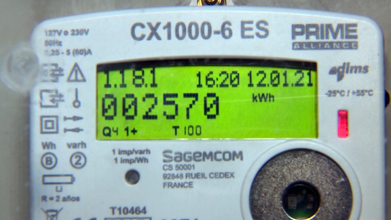 El precio de la luz desciende por debajo de los 200 euros/MWh este domingo