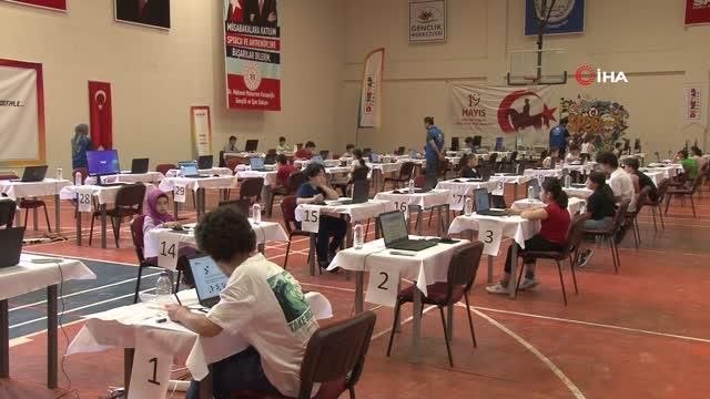 Geleceğin teknoloji yıldızları Deneyap Teknoloji Atölyelerine girebilmek için ter döküyor