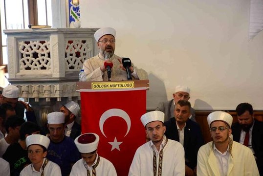 Ali Erbaş: Hafızlık icazetnamesi olan kardeşlerimizin sayısı 200 bine yaklaştı - Diyanet İşleri Başkanı Ali Erbaş, Kocaeli'de hafızlık icazet...