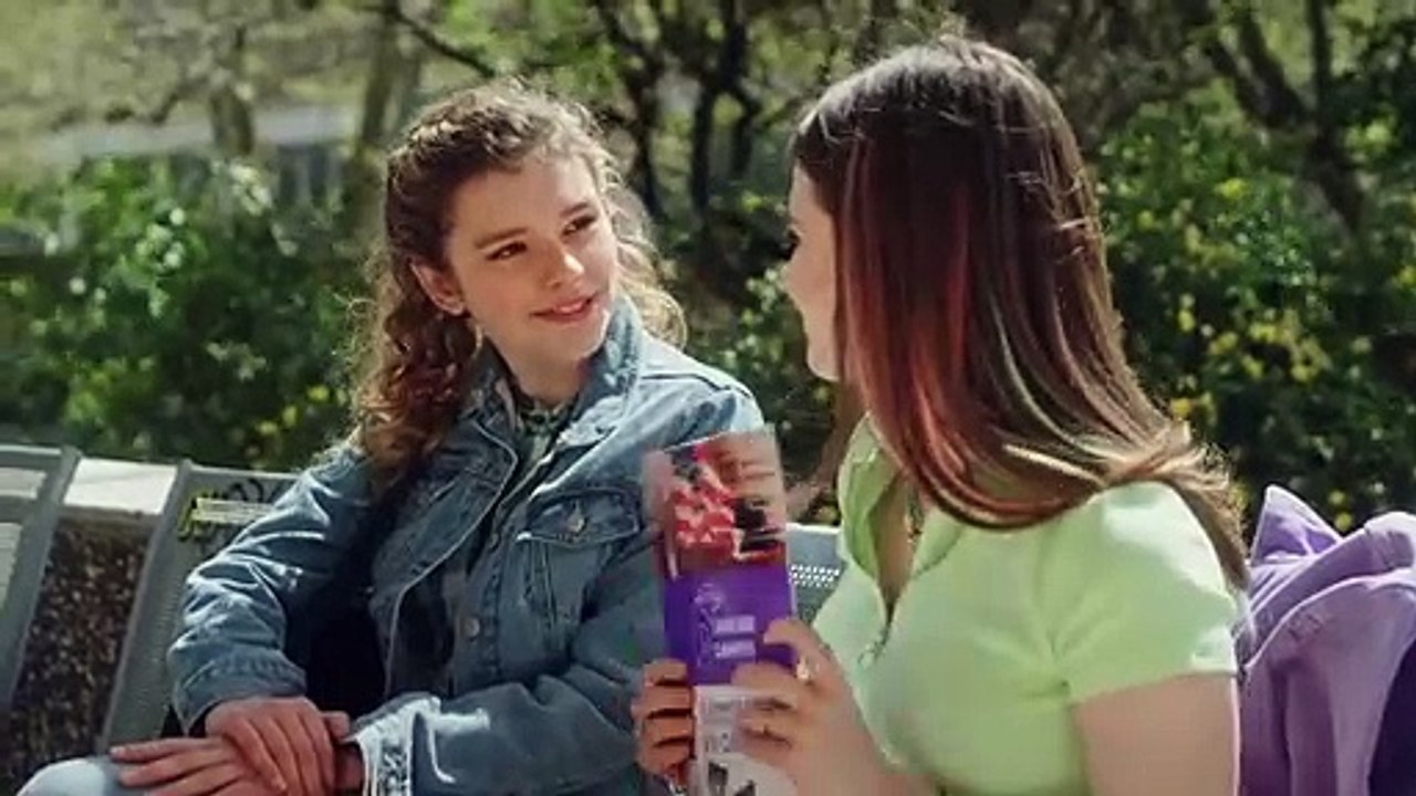 Plus Belle la Vie - Un bal de promo à Scotto...