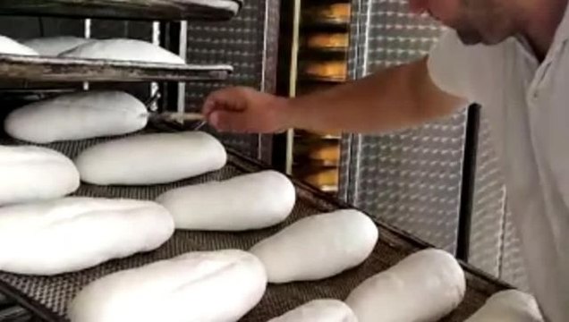 Osmaniye'de Saha Çalışması Yapan Murat Emir: Yarbaşı Belediyesi Küçük Bir Belde Olmasına Karşın Ekmeği 2 TL'ye Satıyor