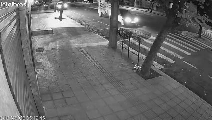 Câmera registra assassinato de mulher em Maringá; veja