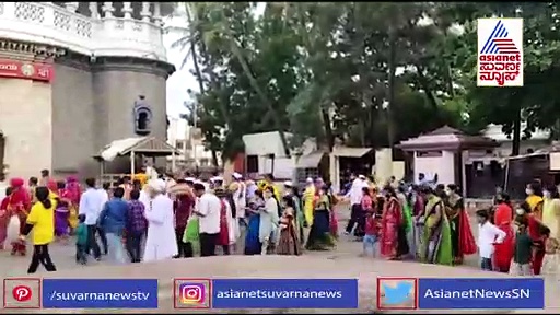 ವಿಜಯಪುರ: ಕೊರೋನಾ ನಿಯಮ ಉಲ್ಲಂಘಿಸಿ ಮದುವೆಯಲ್ಲಿ ನೂರಾರು ಜನರು ಭಾಗಿ