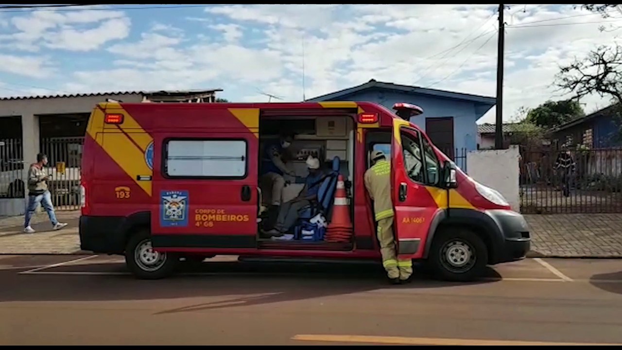 Vítima de queda é socorrida com diversos ferimentos na cabeça e rosto