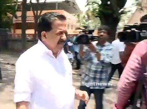 എന്തുകൊണ്ടാണ് പിണറായി വിജയന്‍റെ ജാതി മാത്രം ചോദ്യം ചെയ്യപ്പെടുന്നു ? കവര്‍സ്റ്റോറി ചര്‍ച്ച ചെയ്യുന്നു