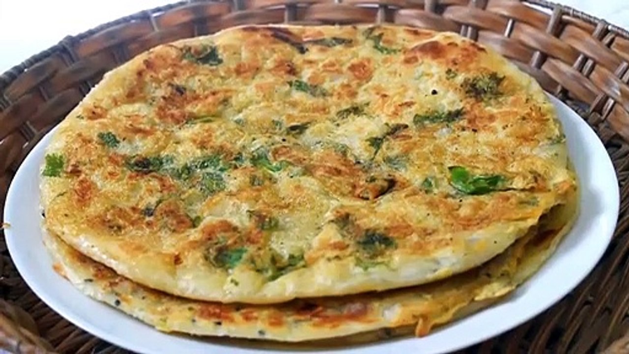 Crispy egg paratha recipe Homemade restaurant-style flaky layered egg paratha roll - Anda paratha