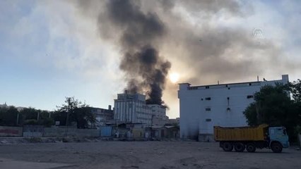 GAZİANTEP - Terlik ve sandalet atölyesinde çıkan yangın kontrol altına alındı