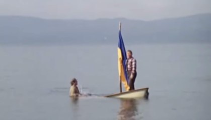 Ištrauka iš 1975 m. italų režisieriaus Lučiano Salče komedijos „Fantocis“