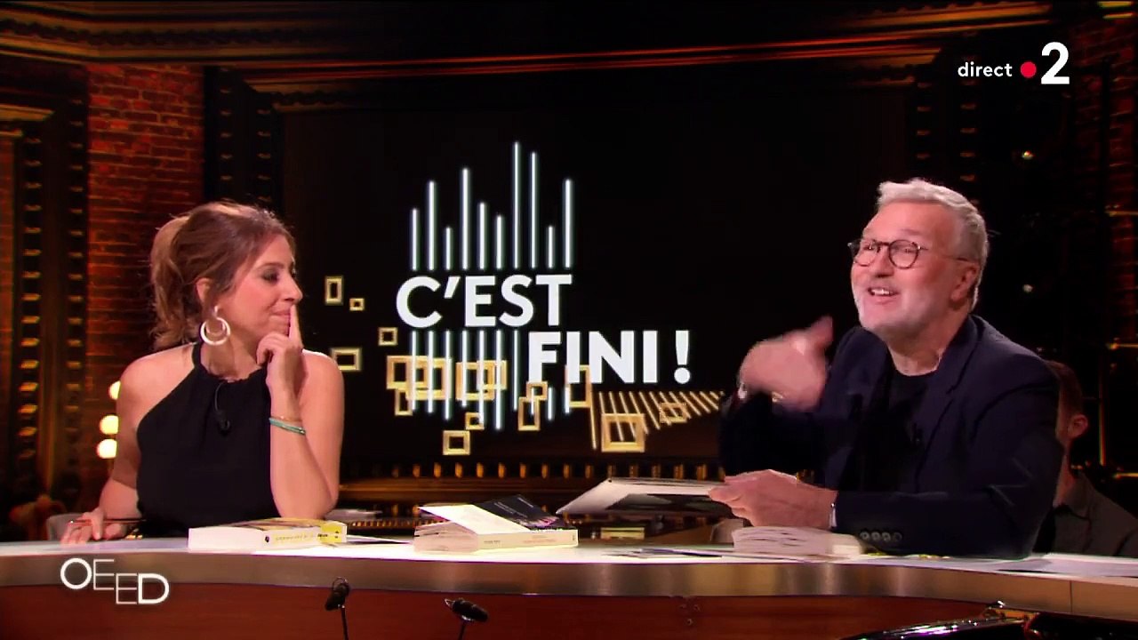 Regardez Laurent Ruquier qui a fait ses adieux, cette nuit, à la case du samedi soir sur France 2 qu'il occupait depuis 16 ans